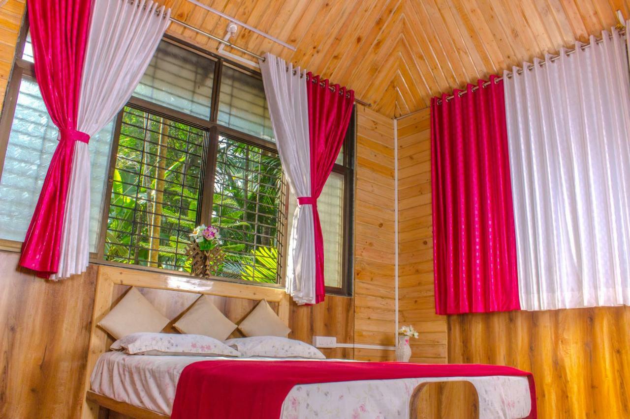 Maitreya Beach Resort Diveagar Exterior photo
