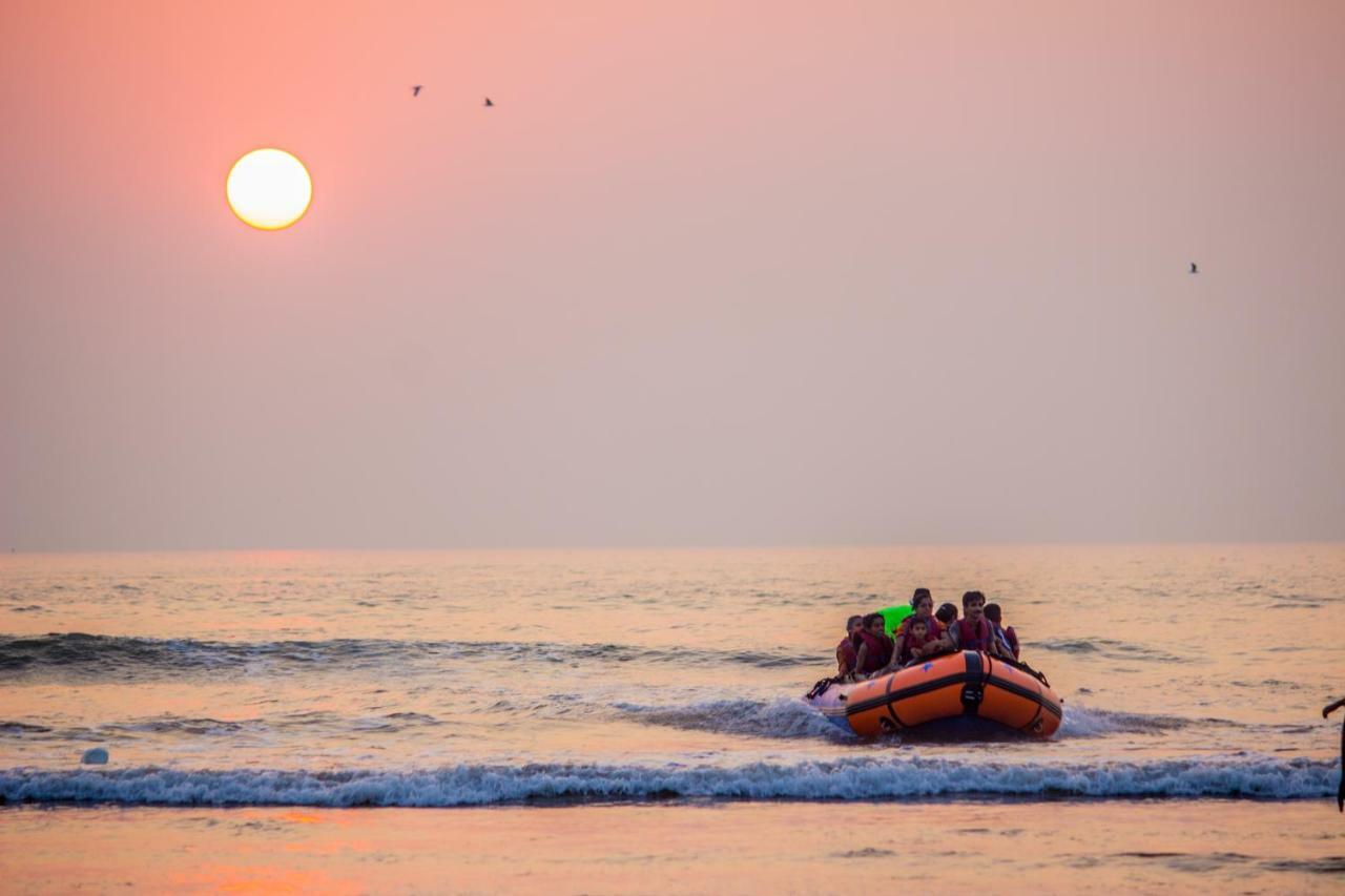 Maitreya Beach Resort Diveagar Exterior photo